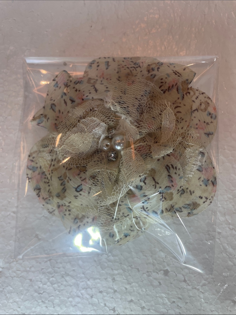 Vintage Cream Floral Lace Flower Hair accessory Clip brooch Pearl cottagecore